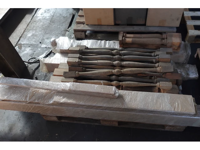 Diverse partij hout - afbeelding 1 van  2