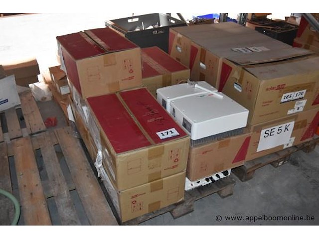 Diverse partij omvormers, solaredge, wo. home hub inverter en se5k, werking niet gekend - afbeelding 1 van  3