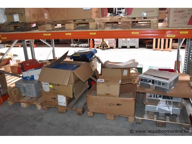 Diverse partij omvormers wo. goodwe, fronius, sma, werking niet gekend - afbeelding 1 van  4