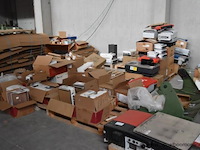 Diverse partij omvormers, wo. solaredge, solax power, huawei, million solar, wo. se2000/3000, x3-micro-5000, gw5000-es-20, fc0500m v2, werking niet gekend - afbeelding 1 van  5