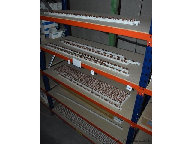 Diverse partij verdeelrail, ptc - afbeelding 1 van  1