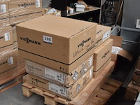 Diverse partij viessmann onderdelen, wo. batterijmodules en omvormer, werking niet gekend - afbeelding 1 van  4