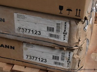 Diverse partij viessmann onderdelen, wo. batterijmodules en omvormer, werking niet gekend - afbeelding 2 van  4