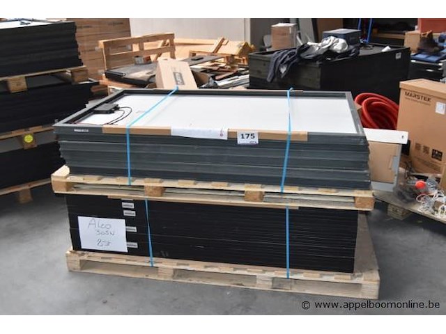 Diverse partij zonnepanelen, aleo, 365w, werking niet gekend - afbeelding 1 van  1
