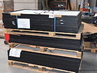 Diverse partij zonnepanelen, wo. christen, rec, sps, diverse vermogens (390w-570w), werking niet gekend - afbeelding 1 van  1