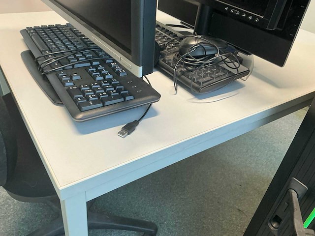 Diverse pc monitoren (3x) - afbeelding 4 van  4