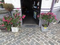 Diverse plantenbakken - afbeelding 1 van  3