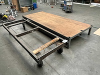 Diverse plateaukarren (2x) - afbeelding 1 van  5