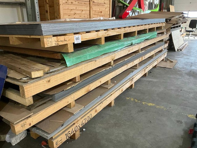 Diverse plexi platen stacbond - afbeelding 1 van  12