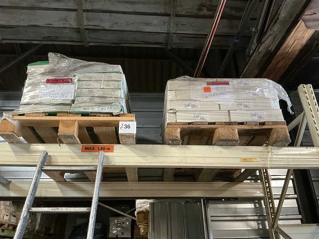 Diverse plinten en tegels (ca. 1000x) - afbeelding 7 van  7