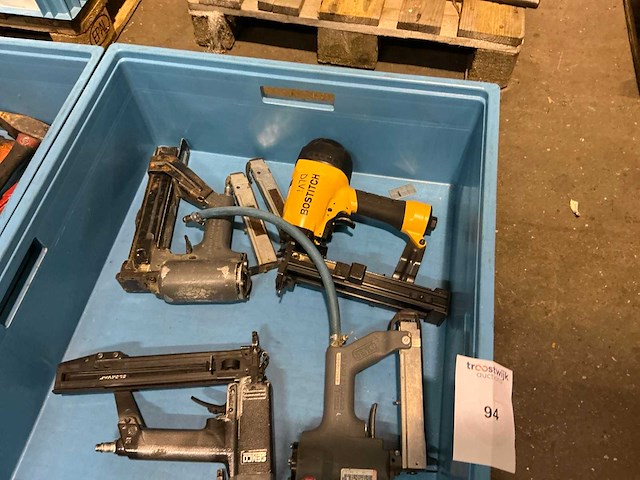 Diverse pneumatische nagelpistolen (6x) - afbeelding 4 van  4