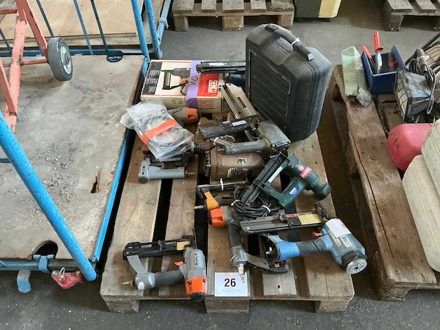 Diverse pneumatische tackers (12x) - afbeelding 2 van  11