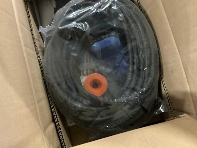 Diverse pompbenodigdheden - afbeelding 6 van  9