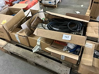 Diverse pompbenodigdheden - afbeelding 1 van  7