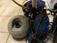 Diverse pompen en slangen - afbeelding 4 van  6