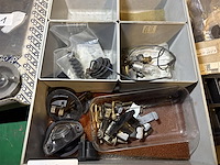 Diverse porsche parts - afbeelding 1 van  2