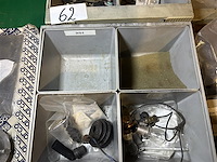 Diverse porsche parts - afbeelding 2 van  2