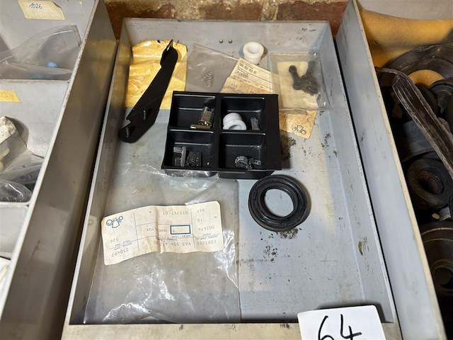 Diverse porsche parts - afbeelding 1 van  2