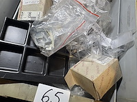 Diverse porsche parts - afbeelding 4 van  4