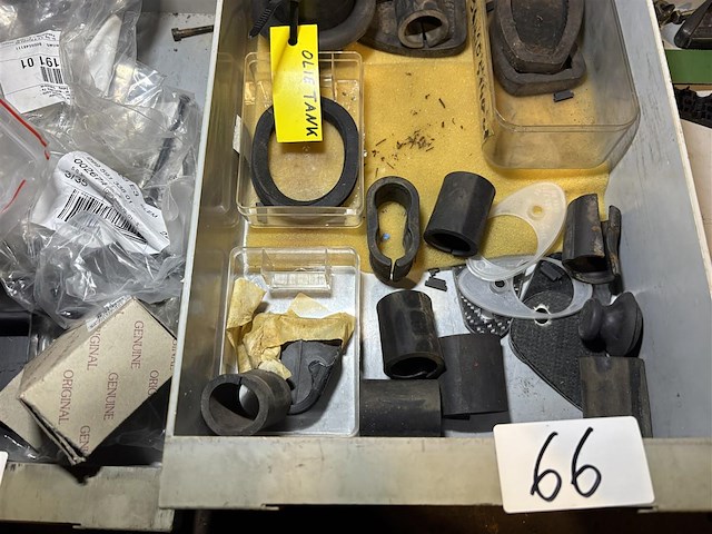 Diverse porsche parts - afbeelding 2 van  3