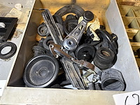 Diverse porsche parts - afbeelding 1 van  2