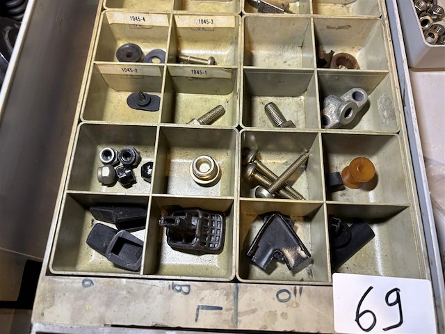 Diverse porsche parts - afbeelding 1 van  3