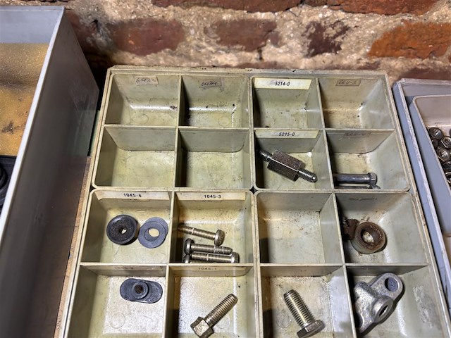 Diverse porsche parts - afbeelding 2 van  3