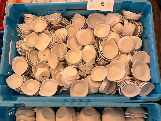 Diverse porseleinen schoteltjes - afbeelding 3 van  6