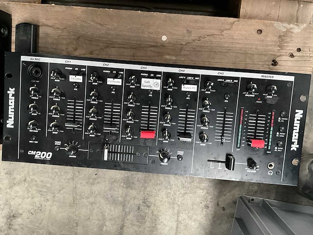 Diverse pro audio-apparatuur - afbeelding 9 van  16