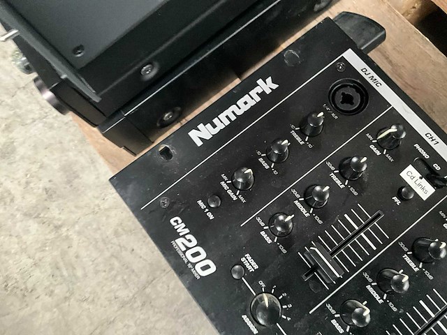 Diverse pro audio-apparatuur - afbeelding 10 van  16