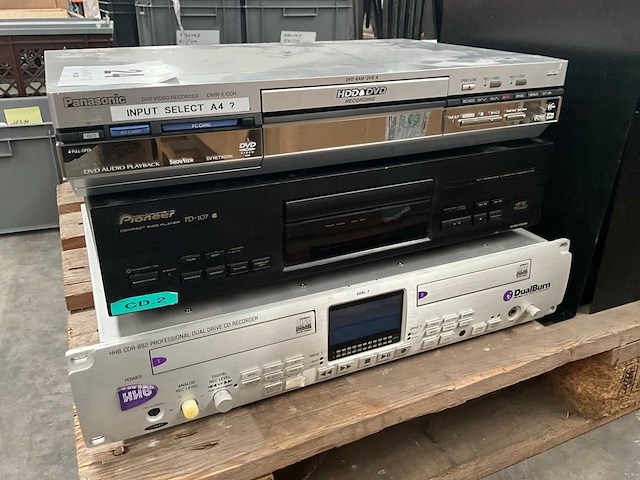 Diverse pro audio-apparatuur - afbeelding 16 van  16