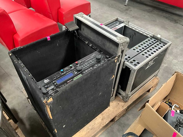 Diverse pro audio-apparatuur - afbeelding 2 van  10