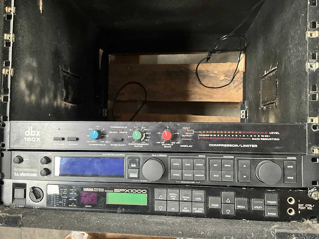 Diverse pro audio-apparatuur - afbeelding 7 van  10