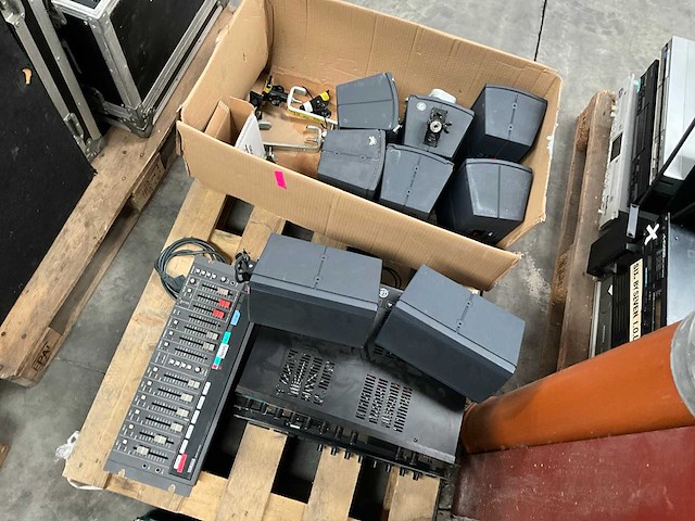 Diverse pro audio-apparatuur - afbeelding 6 van  13