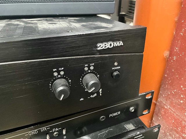 Diverse pro audio-apparatuur - afbeelding 9 van  13