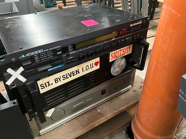 Diverse pro audio-apparatuur - afbeelding 5 van  16