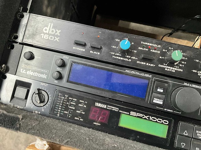 Diverse pro audio-apparatuur - afbeelding 8 van  10