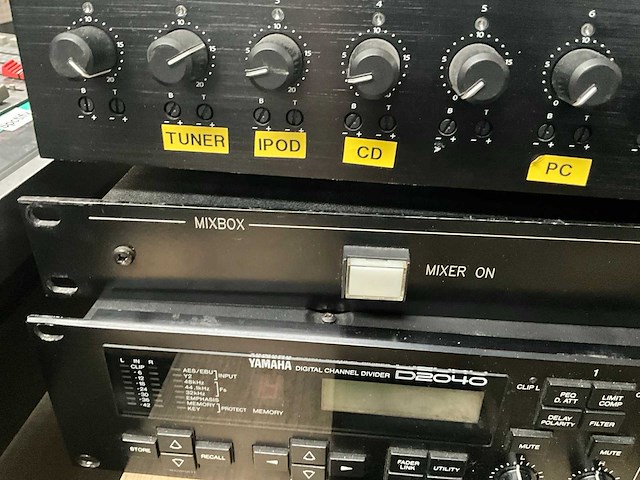 Diverse pro audio-apparatuur - afbeelding 10 van  13