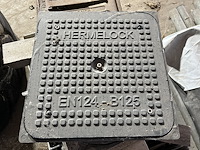 Diverse putroosters, putdeksel, ...