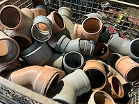 Diverse pvc bochten en koppelstukken - afbeelding 7 van  12