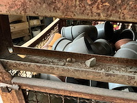 Diverse pvc bochten en koppelstukken - afbeelding 11 van  12