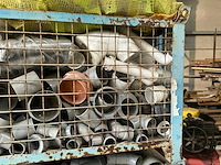 Diverse pvc bochten en koppelstukken - afbeelding 2 van  16