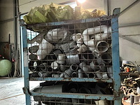 Diverse pvc bochten en koppelstukken - afbeelding 6 van  16