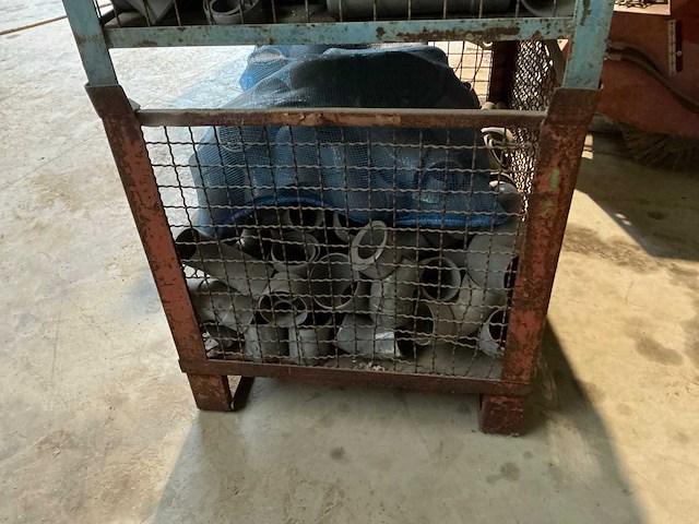 Diverse pvc bochten en koppelstukken - afbeelding 8 van  16