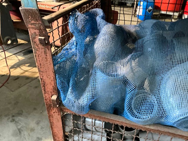Diverse pvc bochten en koppelstukken - afbeelding 10 van  16