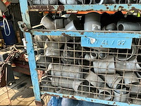 Diverse pvc bochten en koppelstukken - afbeelding 14 van  16