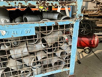 Diverse pvc bochten en koppelstukken - afbeelding 15 van  16
