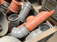 Diverse pvc bochten en koppelstukken - afbeelding 6 van  11