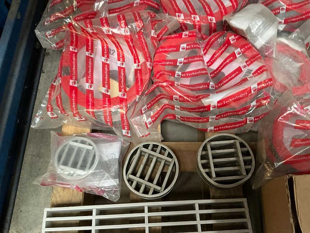 Diverse pvc brandmoffen - afbeelding 5 van  8