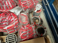 Diverse pvc brandmoffen - afbeelding 6 van  8